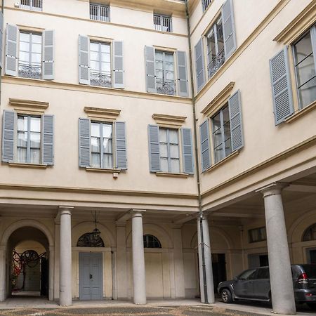 Nerino House, Elegante E Tranquillo Appartamento A 5 Minuti Dal Duomo ミラノ エクステリア 写真