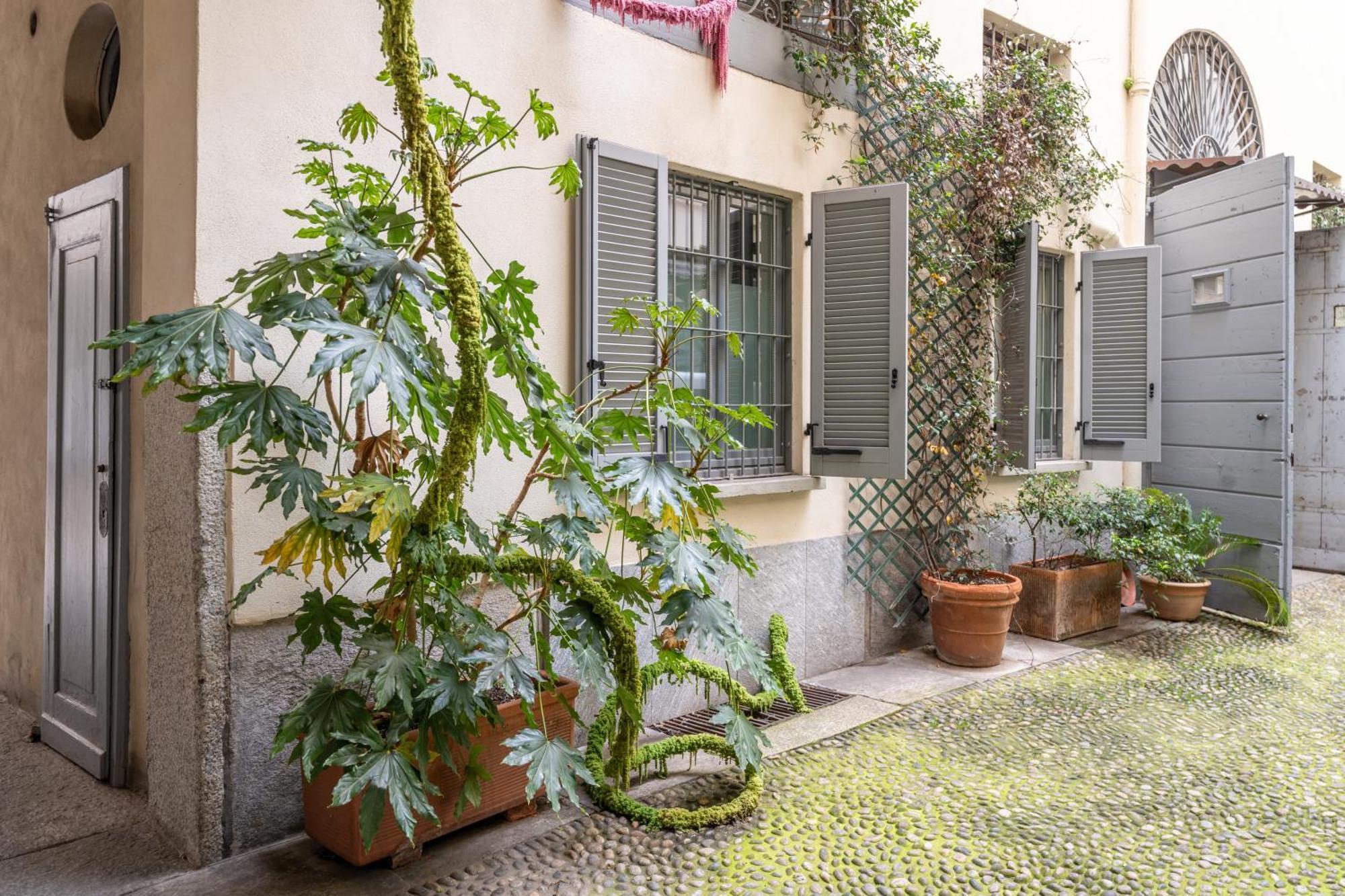 Nerino House, Elegante E Tranquillo Appartamento A 5 Minuti Dal Duomo ミラノ エクステリア 写真