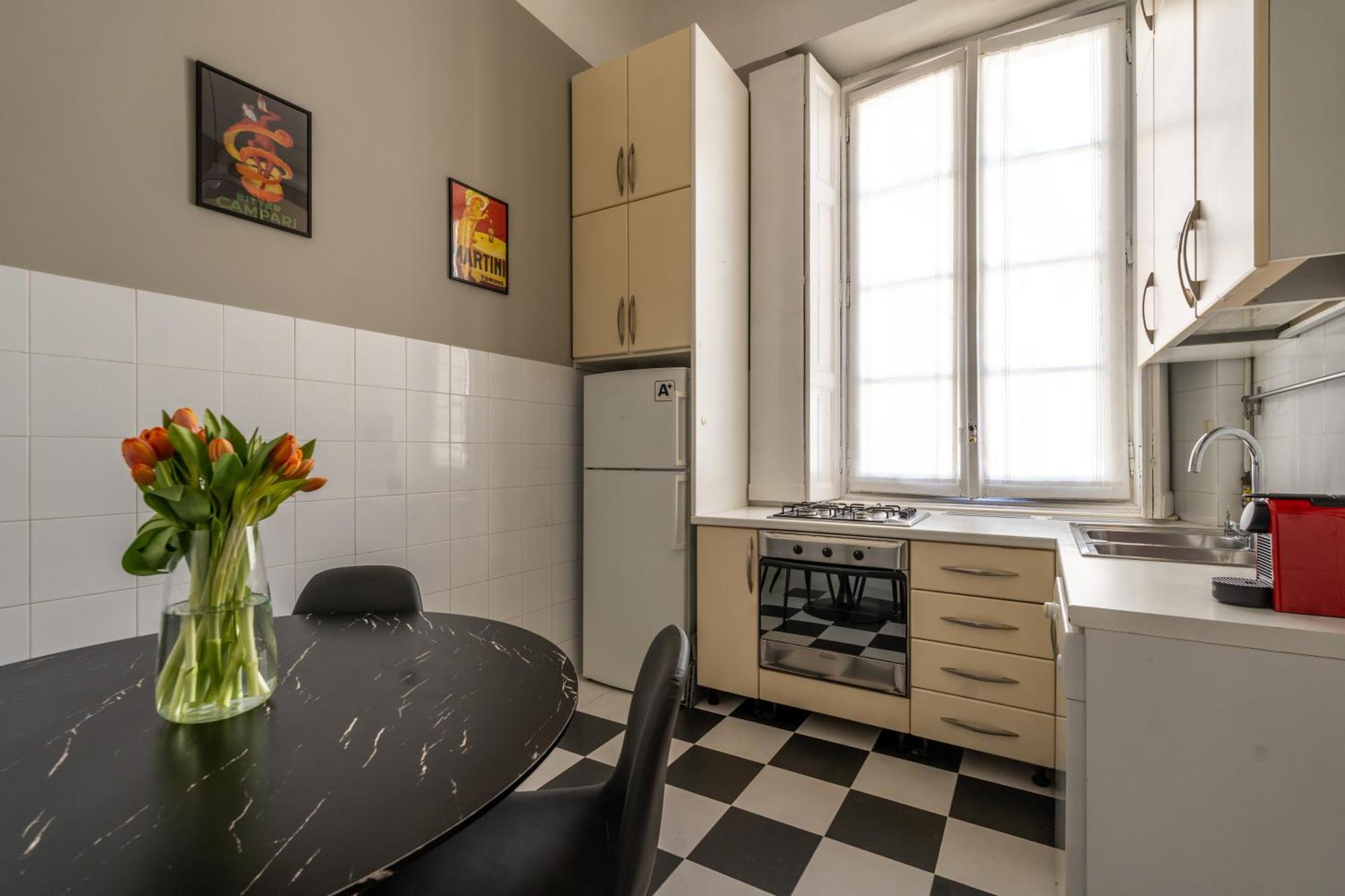 Nerino House, Elegante E Tranquillo Appartamento A 5 Minuti Dal Duomo ミラノ エクステリア 写真